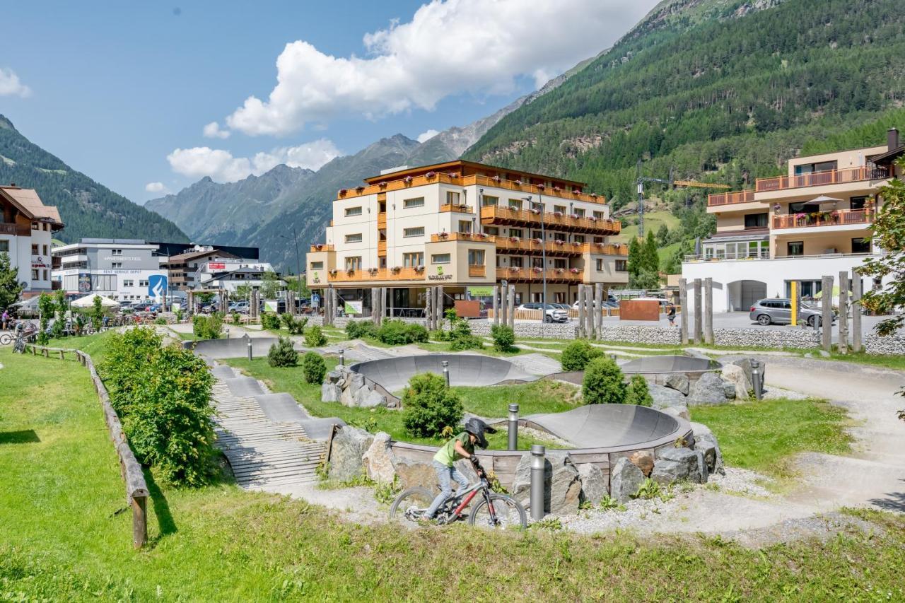 Hotel Baeckelar Wirt Superior Зёльден Экстерьер фото