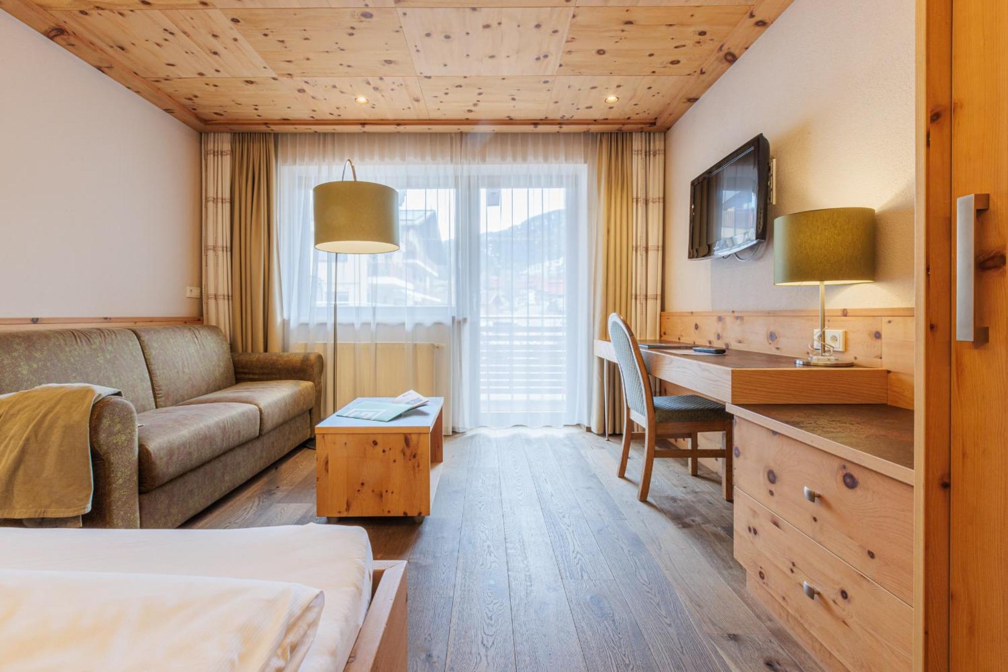 Hotel Baeckelar Wirt Superior Зёльден Экстерьер фото