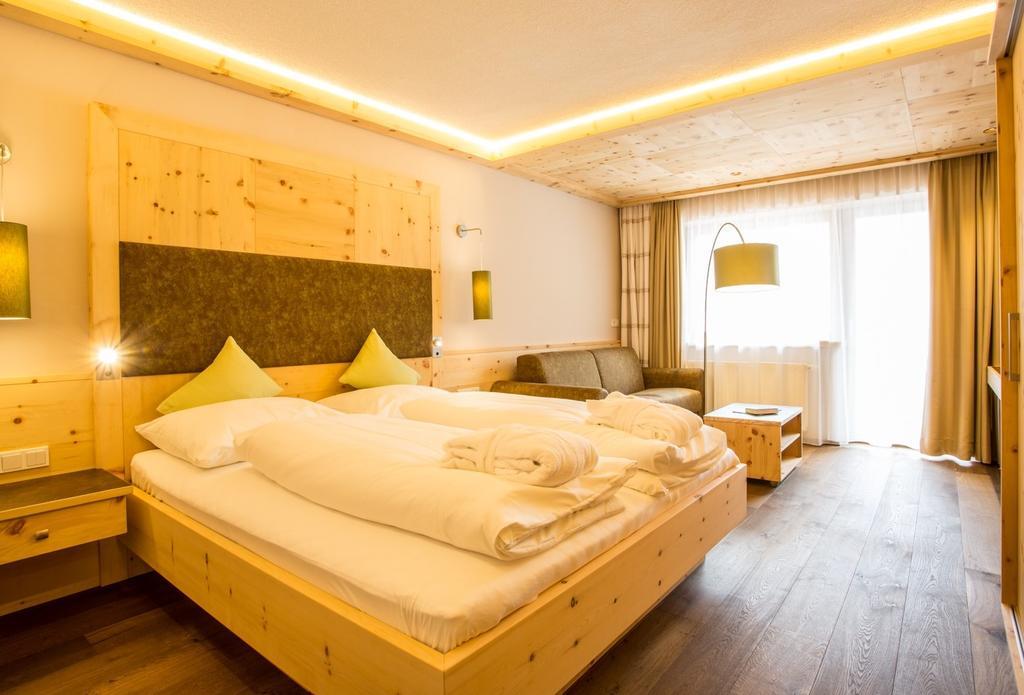 Hotel Baeckelar Wirt Superior Зёльден Экстерьер фото